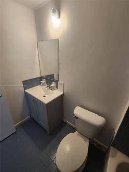 Picture of 1530 W Avenue H W, Riviera Beach, FL 33404