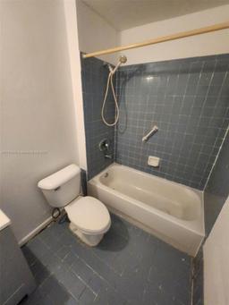 Picture of 1530 W Avenue H W, Riviera Beach, FL 33404
