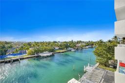 Picture of 10000 W Bay Harbor Dr # 403, Bay Harbor Islands, FL 33154