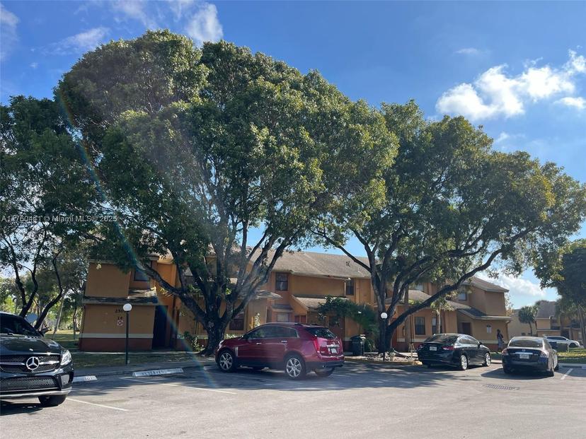 Picture of 2501 NW 56Th Ave # 14, Lauderhill FL 33313