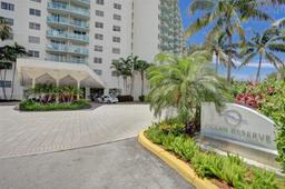 Picture of 19370 Collins Ave # 1504, Sunny Isles Beach, FL 33160