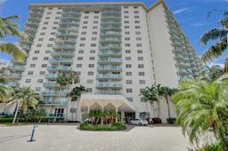 Picture of 19370 Collins Ave # 1504, Sunny Isles Beach, FL 33160