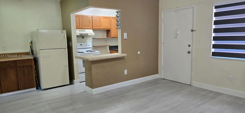 Picture of 7505 SW 82 St # 301, Miami FL 33143