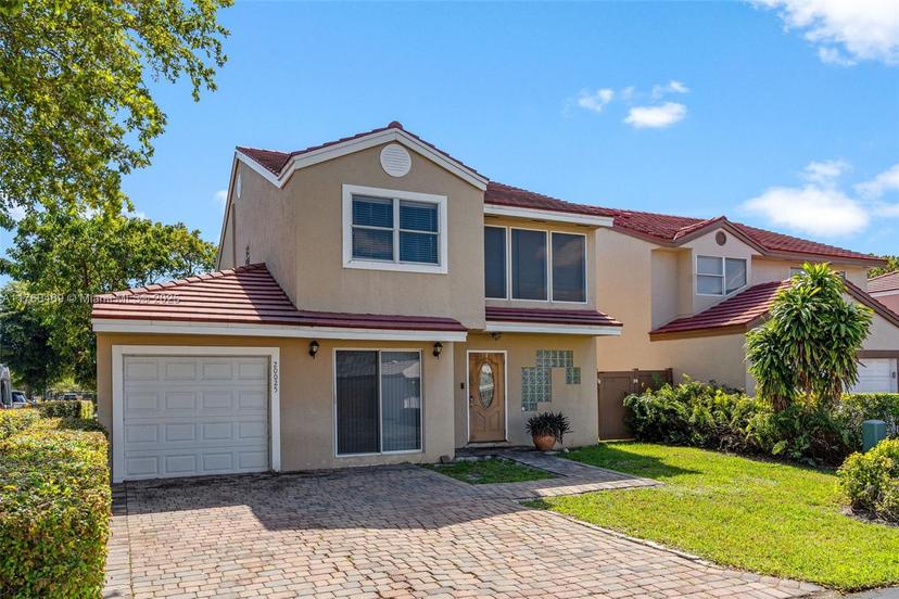 Picture of 20025 NE 6Th Ct Cir, Miami FL 33179