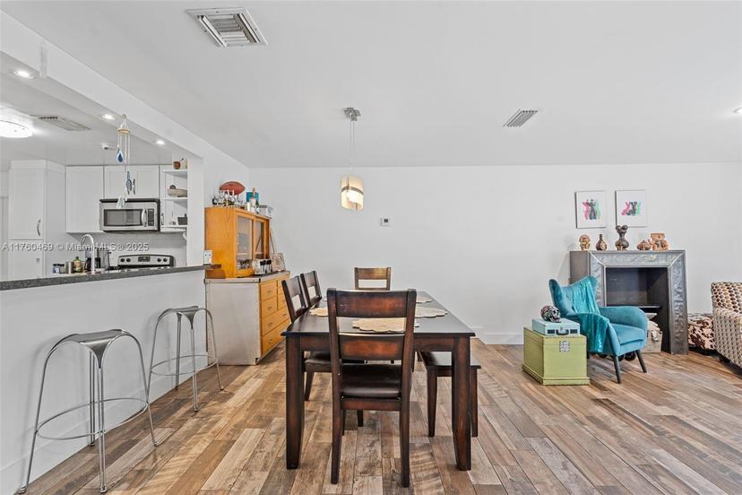 Picture of 20025 NE 6Th Ct Cir, Miami FL 33179