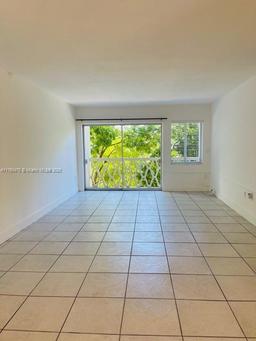 Picture of 10001 W Bay Harbor Dr # 302, Bay Harbor Islands, FL 33154