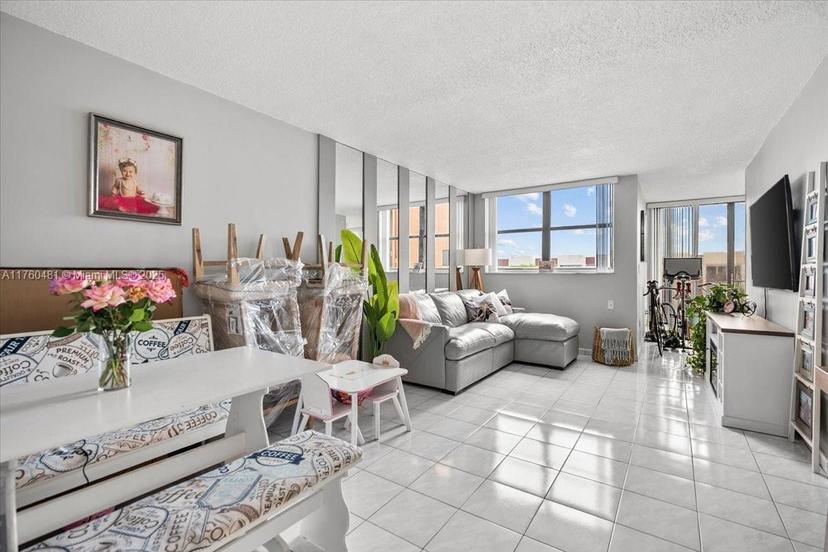 Picture of 9440 W Flagler St # 414, Miami FL 33174