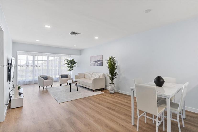 Picture of 1101 Cactus Ter # 203, Delray Beach FL 33445