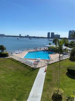 Picture of 3030 Marcos Dr # T504, Aventura, FL 33160