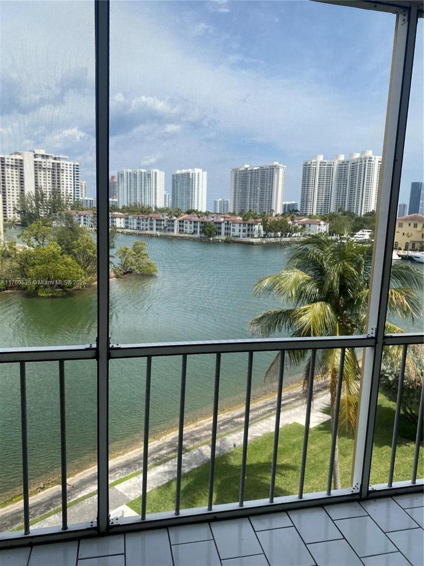 Picture of 3030 Marcos Dr # T504, Aventura FL 33160