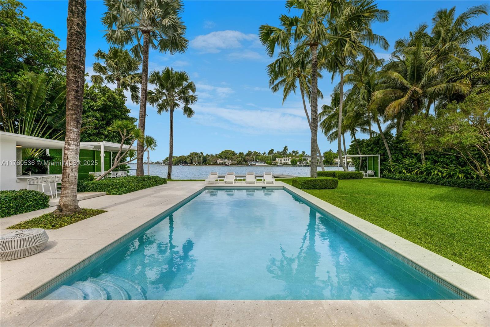 Picture of 6380 N Bay Rd, Miami Beach, FL 33141