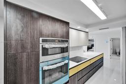 Picture of 6039 Collins Ave # 1736, Miami Beach, FL 33140