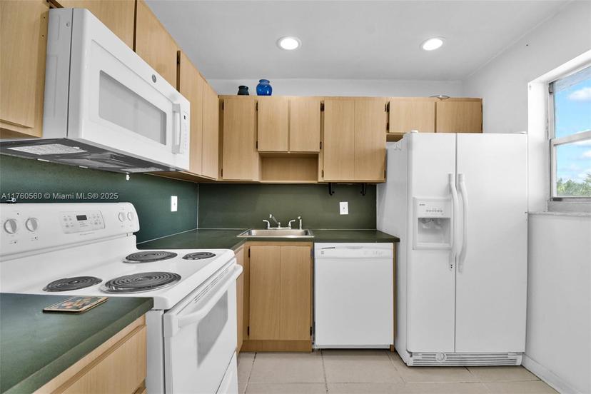 Picture of 618 Euclid Ave # 303, Miami Beach FL 33139