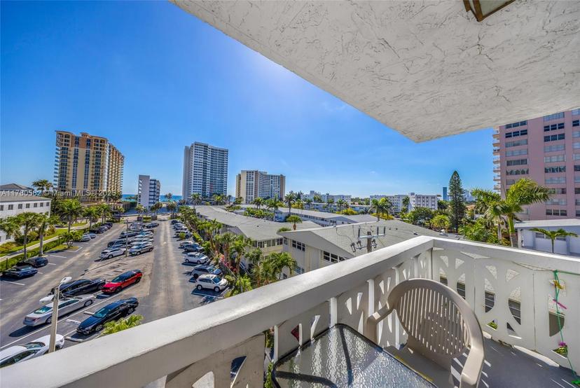 Picture of 3113 S Ocean Dr # 506, Hallandale Beach FL 33009