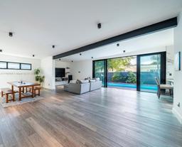 Picture of 19600 NE 19Th Ave, Miami, FL 33179