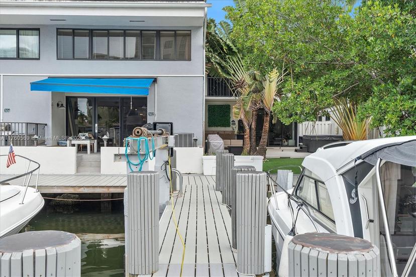 Picture of 300 Poinciana Dr # 702, Sunny Isles Beach FL 33160
