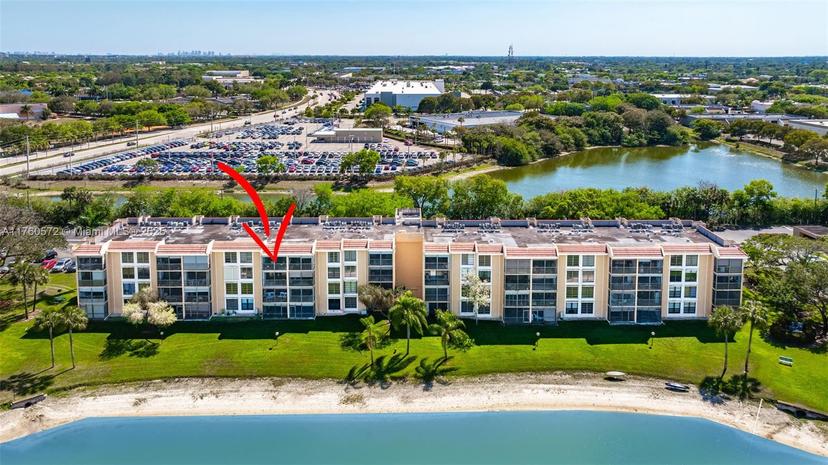 Picture of 6239 Coral Lake Dr # 403, Margate FL 33063