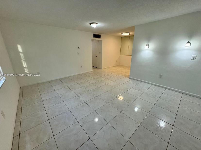 Picture of 2005 Jefferson St # 205, Hollywood FL 33020