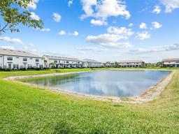 Picture of 2102 N Appleton Cir N # 2102, Oakland Park, FL 33309