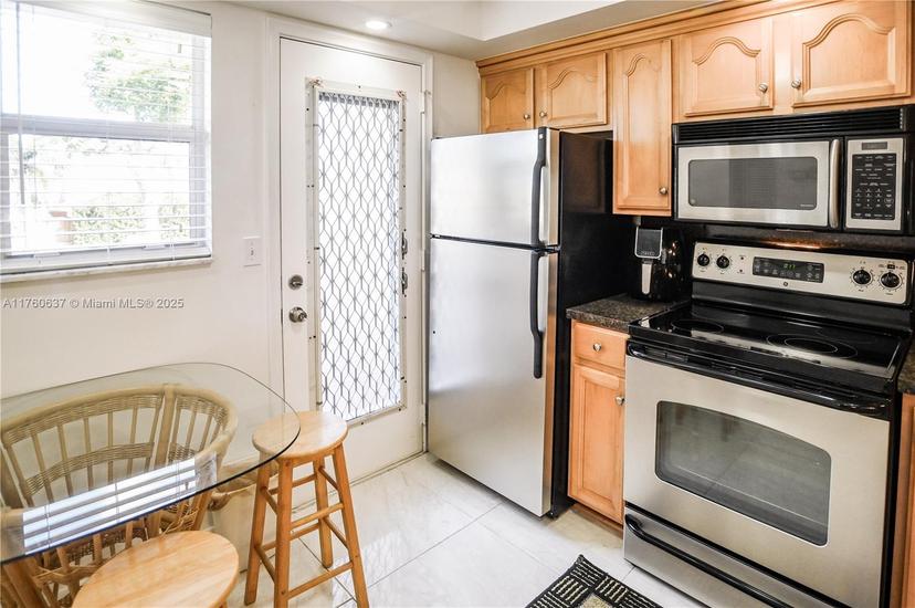 Picture of 202 SE 10Th St # 206, Dania Beach FL 33004