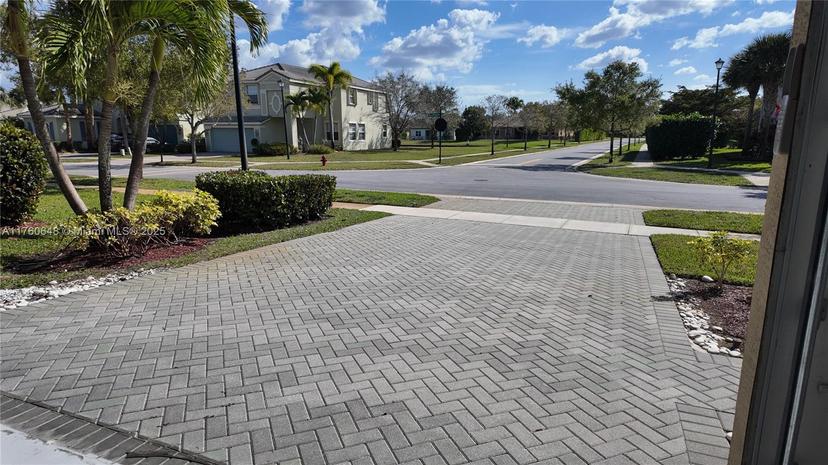 Picture of 2355 Bellarosa Cir, Royal Palm Beach FL 33411