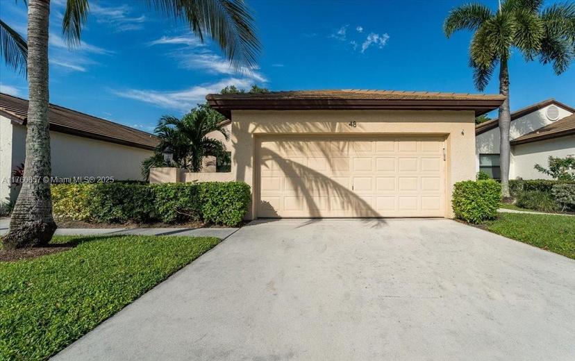 Picture of 48 N Ironwood Way N, Palm Beach Gardens FL 33418