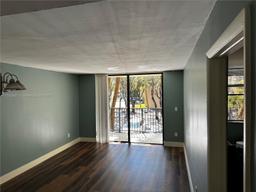 Picture of 14321 N Kendall Dr # F, Miami, FL 33186
