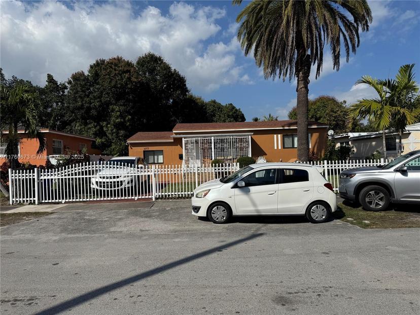 Picture of 1077 NE 157Th Ter, North Miami Beach FL 33162