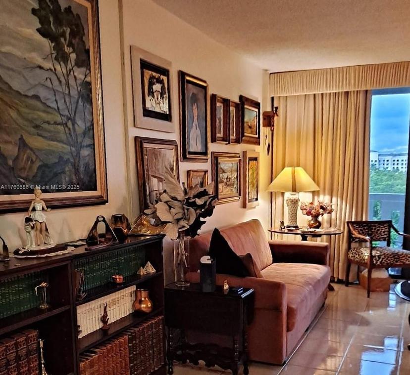 Picture of 1121 Crandon Blvd # F405, Key Biscayne FL 33149