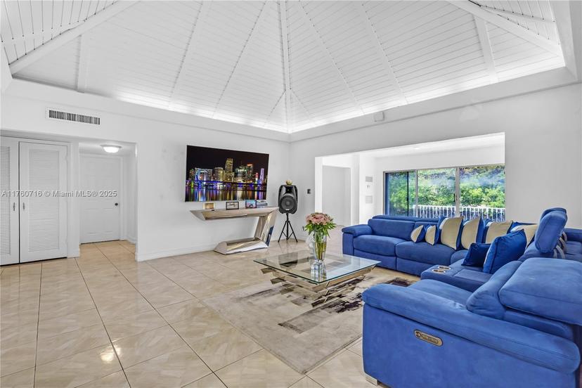 Picture of 4704 Bayberry Ln, Tamarac FL 33319