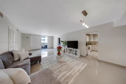 Picture of 1833 S Ocean Dr # 809, Hallandale Beach, FL 33009