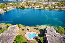 Picture of 671 NE 195Th St # 329E, Miami, FL 33179