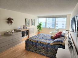 Picture of 2751 S Ocean Dr # 708S, Hollywood, FL 33019