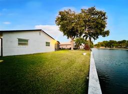 Picture of 9602 NW 66Th St, Tamarac, FL 33321