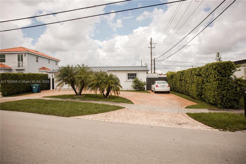 Picture of 10445 SW 7Th Ter, Sweetwater FL 33174