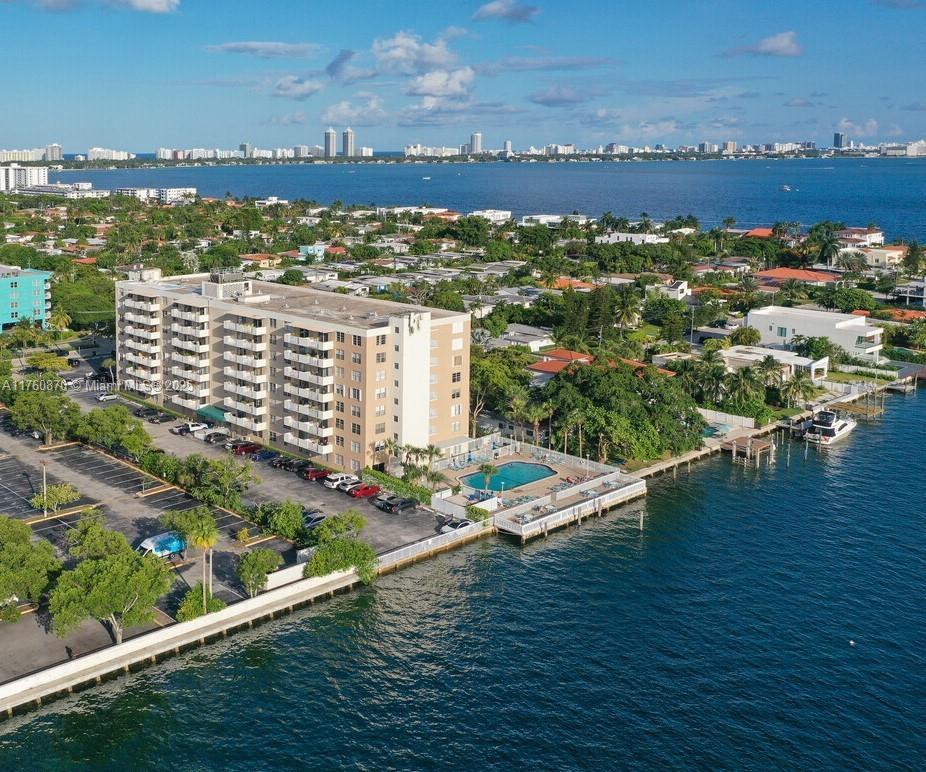 Picture of 1455 N Treasure Dr # 3C, North Bay Village, FL 33141