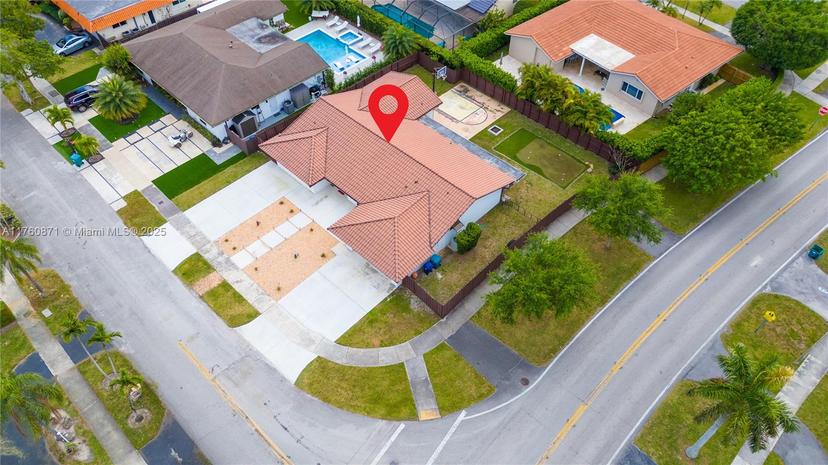 Picture of 2010 NE 208Th St, Miami FL 33179