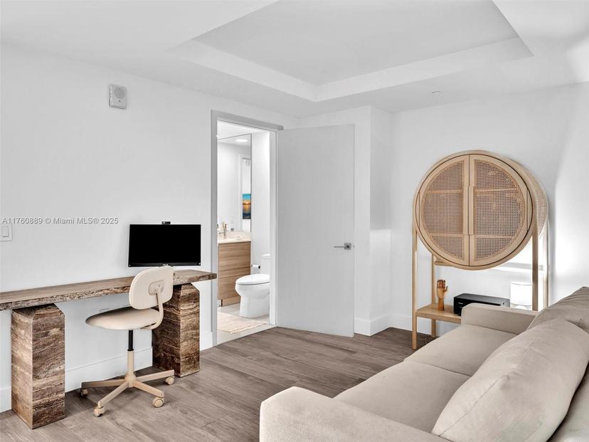 Picture of 121 NE 34Th St # 2102, Miami FL 33137