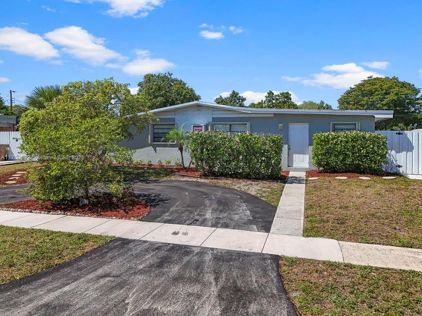 Picture of 3911 SW 60Th Ave, Davie FL 33314