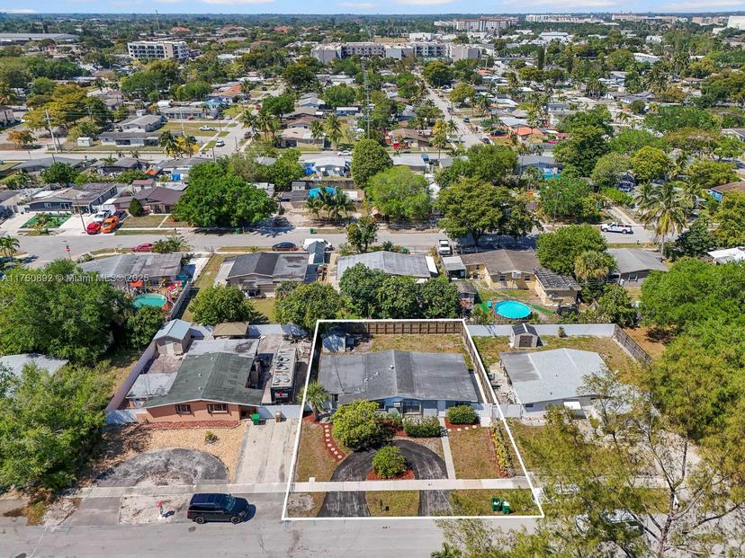 Picture of 3911 SW 60Th Ave, Davie FL 33314