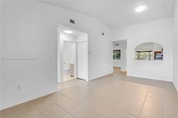 Picture of 2930 SE 12Th Rd # 31, Homestead, FL 33035