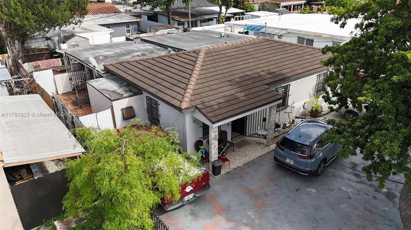 Picture of 825 E 9Th Ln, Hialeah FL 33010