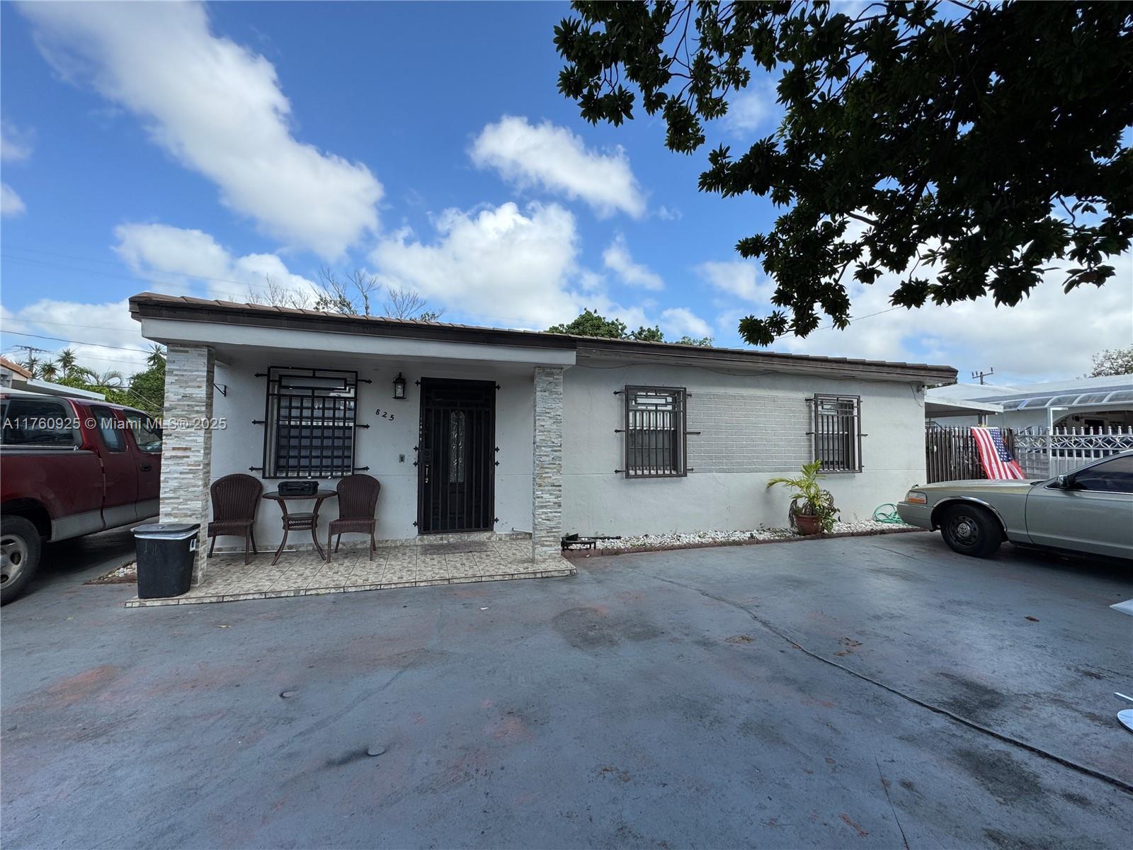 Picture of 825 E 9Th Ln, Hialeah, FL 33010
