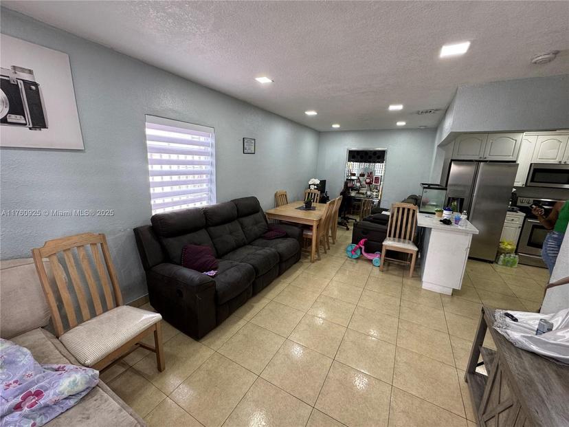 Picture of 825 E 9Th Ln, Hialeah FL 33010