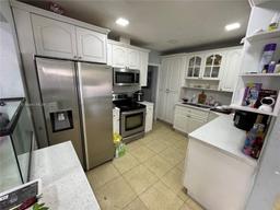 Picture of 825 E 9Th Ln, Hialeah, FL 33010