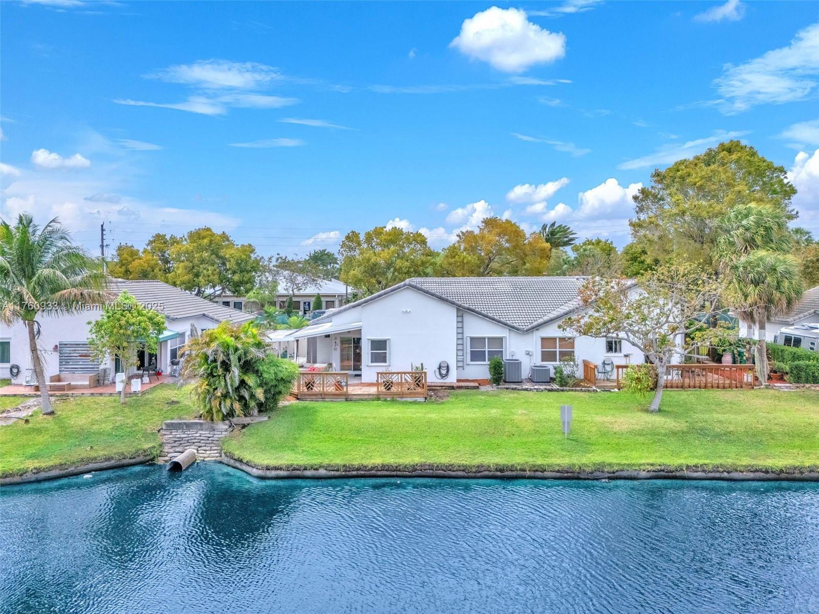 Picture of 3446 NW 79Th Way, Davie, FL 33024