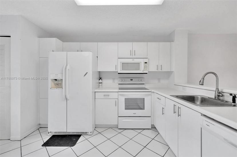 Picture of 7711 Trent Dr # 106, Tamarac FL 33321