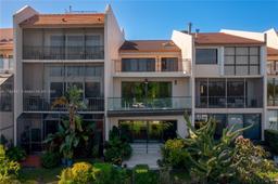 Picture of 6008 Paradise Point Dr # 6008, Palmetto Bay, FL 33157