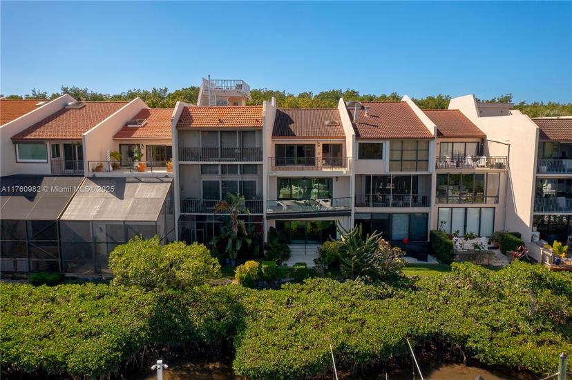 Picture of 6008 Paradise Point Dr # 6008, Palmetto Bay FL 33157