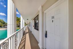 Picture of 6025 Balboa Cir # 204, Boca Raton, FL 33433